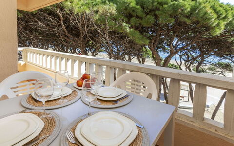 Gudrum: Balcony, Outdoor Furniture, Porch, Shade, Wood Stain, Resort, Hardwood, Beach, Eco Hotel, Villa
