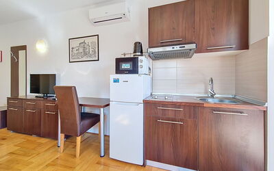 Accommodation:&nbsp;Rilić 100.2