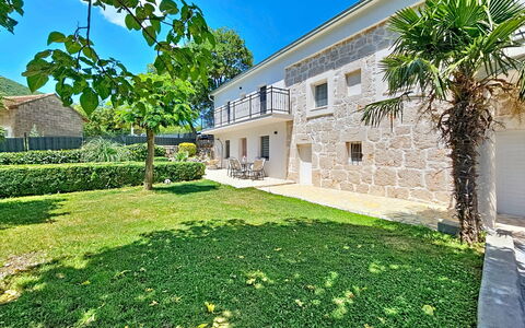 Dripić: Garden, Estate, Lawn, Yard, Landscaping, Courtyard, Villa, Driveway, Hacienda, Backyard