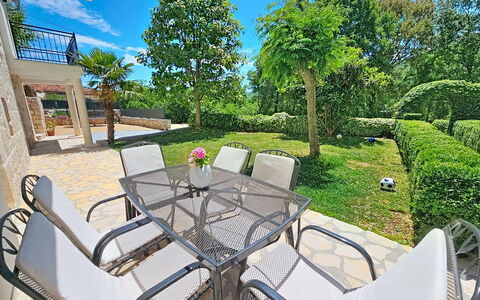 Dripić: Furniture, Outdoor Furniture, Garden, Chair, Outdoor Table, Landscaping, Shade, Yard, Lawn, Backyard