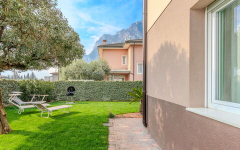 Riva del Garda 500: Home, Garden, Lawn, Landscaping, Yard, Shade, Villa, Backyard, Courtyard, Artificial Turf