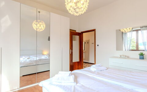 Onda Blu: Interior Design, Flooring, Floor, Wood, Furniture, Bed, Ceiling, Bedroom, Room, Lighting