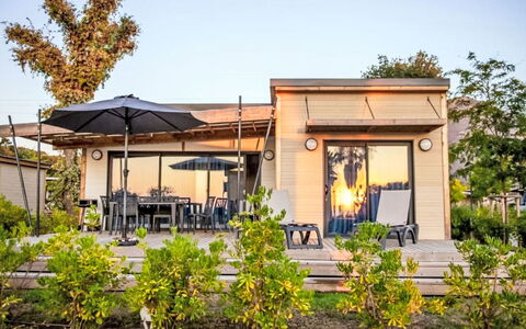 Santa Maria-Poggio 600: Apartment, Resort, Balcony, Hotel, Swimming Pool, Resort Town, Beach