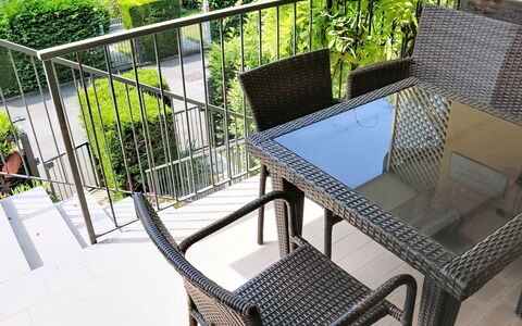 I Vigneti del Garda: Apartment, Resort, Balcony, Hotel, Swimming Pool, Resort Town, Beach