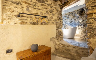 Accommodation:&nbsp;Al Vignale - la Grotta 645.1