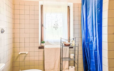 Velia'S House: Bathroom, Plumbing Fixture, Flooring, Interior Design, Shower Curtain, Floor, Plumbing, Tile, Curtain, Composite Material