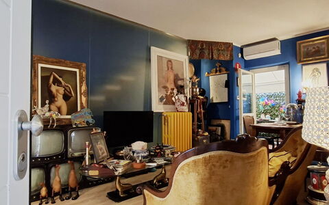 Isola: Furniture, Interior Design, Lighting, Living Room, Picture Frame, Room, Flooring, Home, Chair, Light Fixture