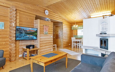 Millantupa: Wood, Cottage, Log Cabin, Ceiling, Hardwood, Resort, Winter, Freezing, Wood Stain, Living Room