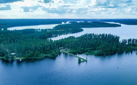 Millantupa: Water Resources, Water, Body Of Water, Waterway, Coastal And Oceanic Landforms, Bank, Watercourse, Landscape, Lake, Channel