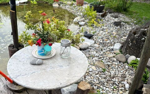 Gartenstudio Belle Vue: Garden, Furniture, Outdoor Furniture, Flowerpot, Backyard, Chair, Outdoor Table, Yard, Flagstone