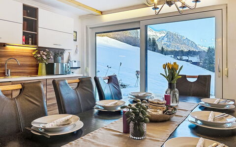 Landhaus Bergkristall: Furniture, Interior Design, Table, Chair, Kitchen & Dining Room Table, Dining Room, Lighting, Tableware, Room, Home