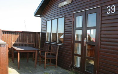 Rohan - 800M from the Sea