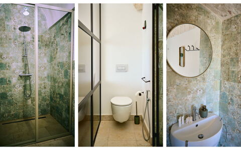 Trullo Emmebi Vista Valle D'Itria: Wall, Plumbing Fixture, Bathroom, Flooring, Plumbing, Interior Design, Mirror, Tile, Toilet, Glass