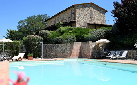 Terre di Giano Private Pool and View, Umbria: Estate, Hacienda, Garden, Villa, Landscaping, Swimming Pool, Resort, Eco Hotel, Courtyard, Farmhouse