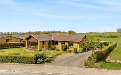 Wildemor - 30Km from the Sea: Furniture, Wood, Interior Design, Flooring, Floor, Chair, Room, Ceiling, Living Room, Apartment
