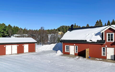 Svanhågna Gård: Wood, Cottage, Home, House, Roof, Siding, Winter, Snow, Freezing, Slope