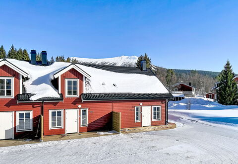 Svanhågna Gård: Wood, Cottage, Home, House, Roof, Siding, Winter, Snow, Freezing, Slope