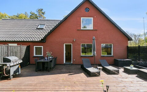Hornbogi - 1Km from the Sea: Furniture, Wood, Interior Design, Flooring, Floor, Chair, Room, Ceiling, Living Room, Apartment