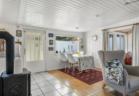 Thorsmod - 1.8Km from the Sea: Wood, Interior Design, Flooring, Ceiling, Floor, Home, Furniture, Room, Living Room, Picture Frame
