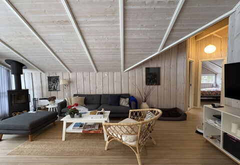 Saija - 2.1Km from the Sea: Interior Design, Flooring, Wood, Ceiling, Floor, Furniture, Wood Flooring, Living Room, Couch, Lighting