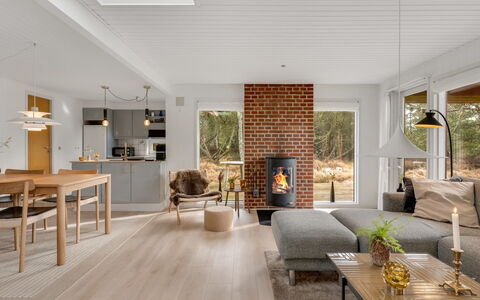Leonor - 1.8Km from the Sea: Flooring, Wall, Interior Design, Wood, Floor, Furniture, Ceiling, Wood Flooring, Living Room, Home