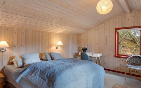 Leonor - 1.8Km from the Sea: Interior Design, Furniture, Bedroom, Wood, Ceiling, Flooring, Bed, Floor, Light Fixture, Bed Sheet