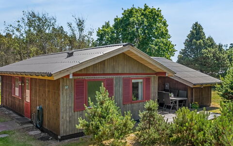 Leonor - 1.8Km from the Sea: Home, Roof, House, Door, Cottage, Shade, Garden, Groundcover, Porch, Yard