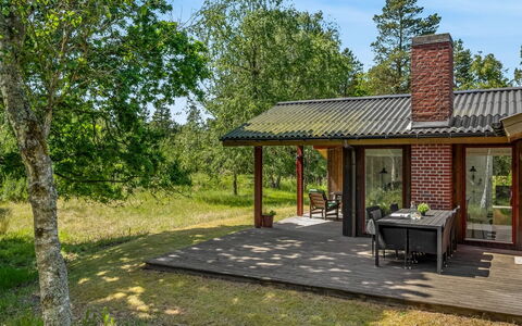Leonor - 1.8Km from the Sea: Home, Roof, House, Door, Cottage, Shade, Garden, Groundcover, Porch, Yard