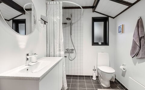 Gertina - 100M from the Sea: Bathroom, Plumbing Fixture, Sink, Interior Design, Bathroom Sink, Flooring, Floor, Tap, Toilet, Plumbing
