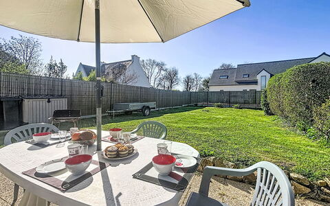 Maison Aristide Briand: Furniture, Outdoor Furniture, Chair, Table, Outdoor Table, Kitchen & Dining Room Table, Garden, Shade, Landscaping, Backyard