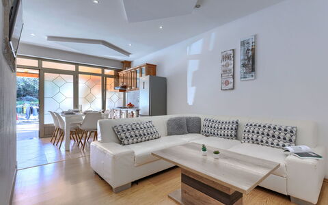 Accommodation:&nbsp;Milanković 645.3