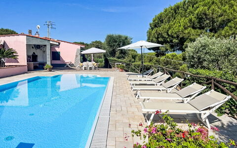 Villa Cecilia: Resort, Outdoor Furniture, Hotel, Resort Town, Swimming Pool