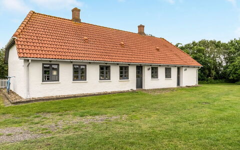 Nette - 15Km from the Sea: Sky, Grass, Roof, House, Plain, Home, Cottage, Rural Area, Land Lot, Farmhouse