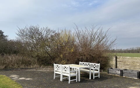 Nette - 15Km from the Sea: Wood, Furniture, Outdoor Bench, Outdoor Furniture, Twig, Bench, Landscaping, Park, Armrest