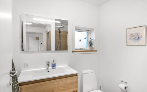Heida - 1.5Km from the Sea: Bathroom Sink, Plumbing Fixture, Flooring, Interior Design, Sink, Bathroom Cabinet, Bathroom, Mirror, Floor, Tap