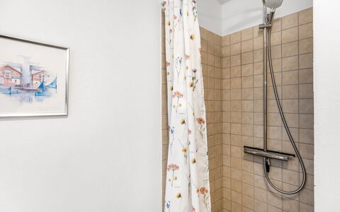 Heida - 1.5Km from the Sea: Bathroom, Interior Design, Plumbing Fixture, Flooring, Shower Curtain, Floor, Shower, Shower Head, Plumbing, Curtain