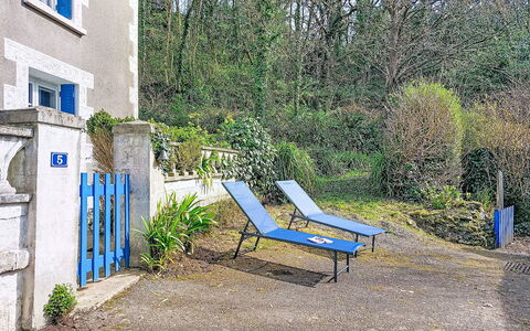 La Chapelle: Blue, Shrub, Garden, Outdoor Furniture, Shade, Chair, Landscaping, Yard, Backyard