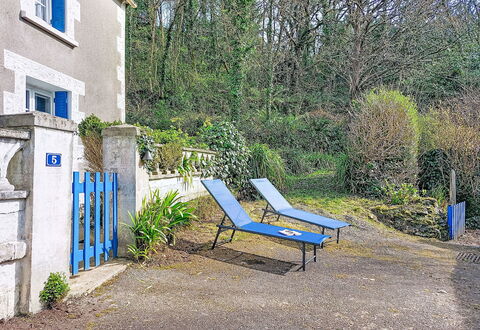 La Chapelle: Blue, Shrub, Garden, Outdoor Furniture, Shade, Chair, Landscaping, Yard, Backyard