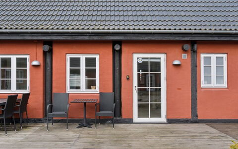 Yaris - 4.5Km from the Sea: Blue, Cottage, House, Home, Farmhouse, Estate, Siding