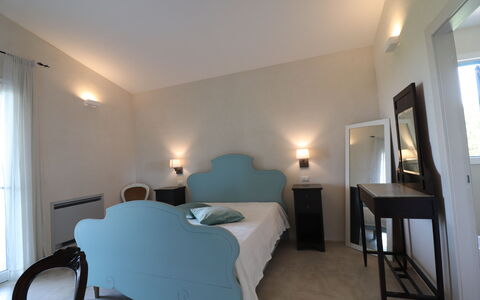 Elegante Villa Casale 50: Furniture, Interior Design, Bed, Bedroom, Floor, Bed Sheet, Ceiling, Bedding, Flooring, Room