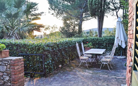 Rosignano Marittimo 13: Shrub, Garden, Spring, Shade, Landscaping, Hedge, Backyard, Outdoor Furniture, Flagstone, Courtyard