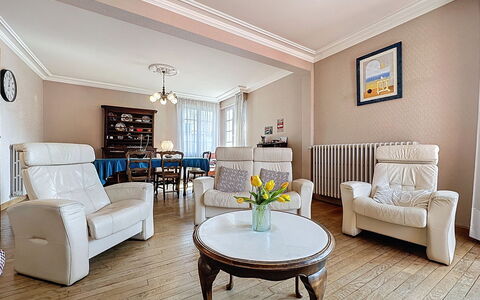 La Rose des Pins: Furniture, Interior Design, Flooring, Floor, Room, Couch, Wood, Table, Living Room, Ceiling
