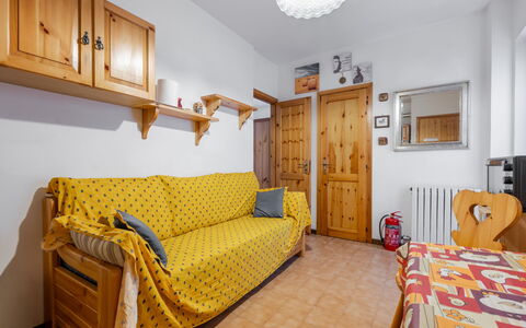 Ai Piedi del Monte: Furniture, Wood, Room, Interior Design, Apartment, Home, Wood Stain, Cabinetry, Hardwood, Wood Flooring