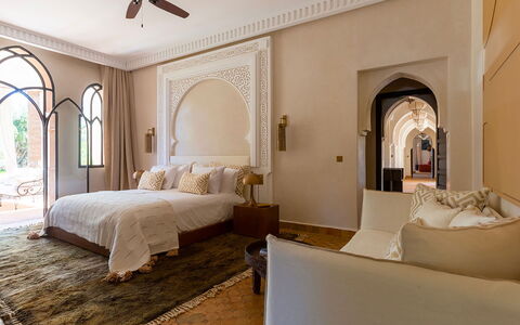 Villa Kanza: Interior Design, Furniture, Flooring, Floor, Bedroom, Lighting, Room, Home, Bed, Bed Sheet