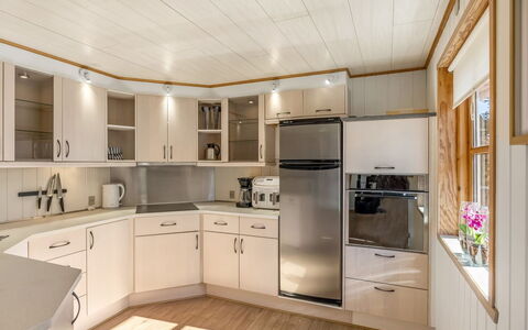 Elza - 700M from the Sea: Flooring, Interior Design, Wood, Countertop, Ceiling, Cabinetry, Kitchen, Floor, Kitchen Appliance, Lighting