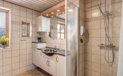 Elza - 700M from the Sea