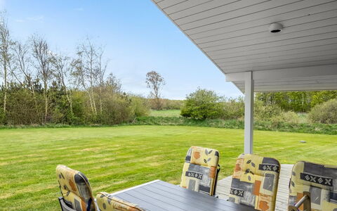 Aswaldi - 1.5Km from the Sea: Wood, Garden, Backyard, Land Lot, Home, Roof, Shade, Deck, Hardwood, Yard