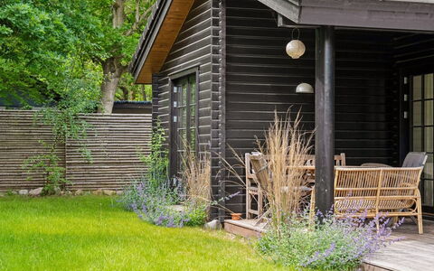 Hoat - 250M from the Sea: Wood, Shrub, Siding, Cottage, House, Garden, Groundcover, Home, Garden Buildings