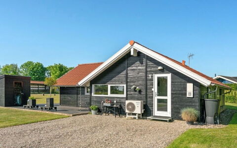 Ognen - 300M from the Sea: House, Home, Roof, Cottage, Siding, Farmhouse, Garden Buildings, Plank