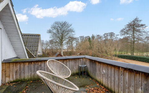 Blaguna - 9Km to the Fjord: Wood, Hardwood, Plank, Backyard, Natural Material, Garden, Wood Stain, Yard, Landscaping, Plywood